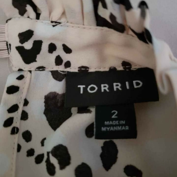 Torrid Tank - Picture 2 of 2